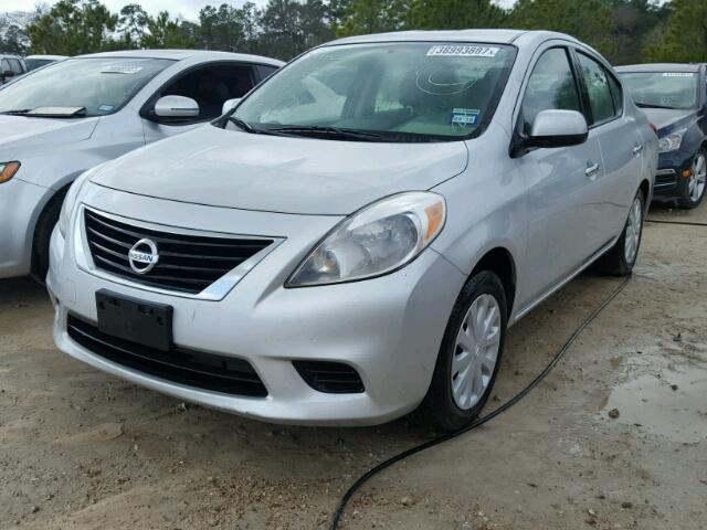 3N1CN7AP0CL845976 - 2012 NISSAN VERSA S GRAY photo 2