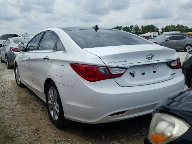 5NPEC4AC0CH378811 - 2012 HYUNDAI SONATA SE WHITE photo 3