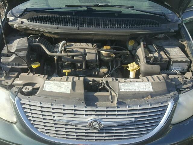 2C4GP44381R255170 - 2001 CHRYSLER TOWN & COU GREEN photo 7