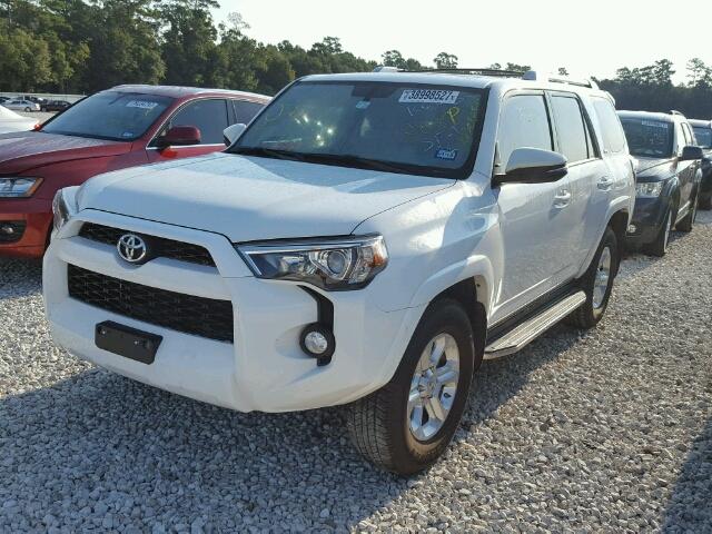 JTEZU5JR1G5143604 - 2016 TOYOTA 4RUNNER WHITE photo 2