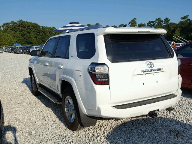 JTEZU5JR1G5143604 - 2016 TOYOTA 4RUNNER WHITE photo 3