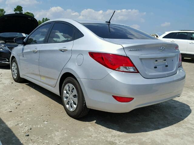 KMHCT4AE7HU321555 - 2017 HYUNDAI ACCENT SE SILVER photo 3