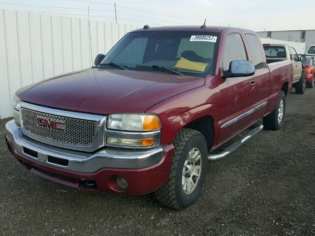 2GTEK19B651303189 - 2005 GMC NEW SIERRA RED photo 2