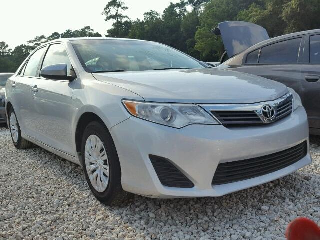 4T1BF1FK9EU833538 - 2014 TOYOTA CAMRY SILVER photo 1