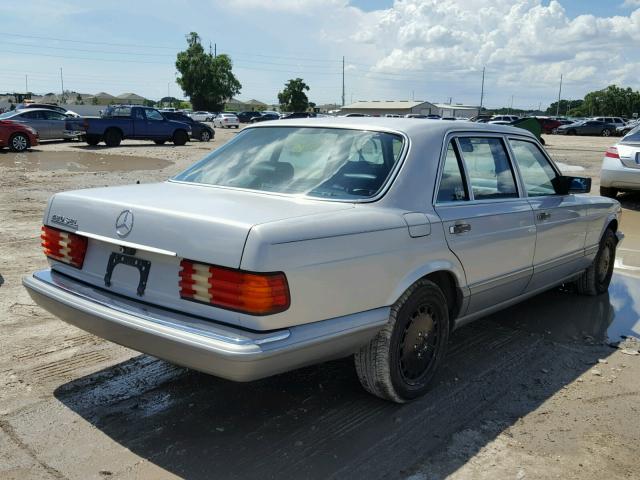 WDBCA35D0HA340714 - 1987 MERCEDES-BENZ 420 SEL SILVER photo 4