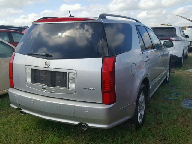 1GYEE637680137047 - 2008 CADILLAC SRX SILVER photo 4