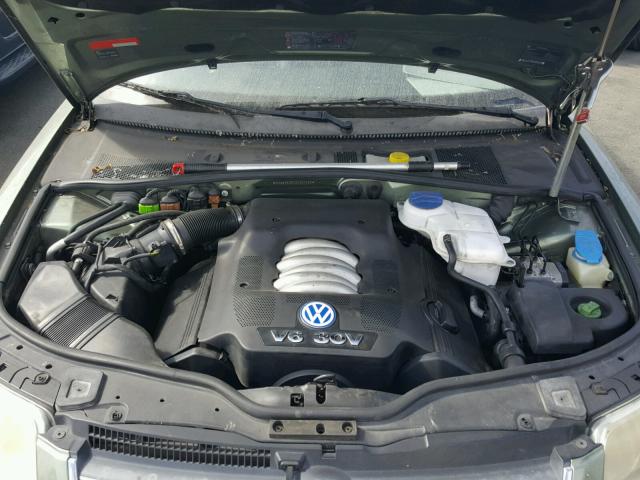 WVWWH63B32E251295 - 2002 VOLKSWAGEN PASSAT GLX 绿色 照片 7