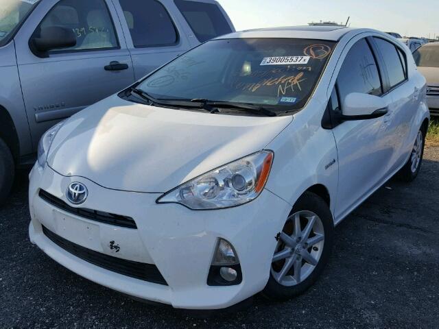 JTDKDTB37D1032403 - 2013 TOYOTA PRIUS C WHITE photo 2