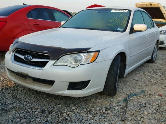 4S3BL616986204083 - 2008 SUBARU LEGACY 2.5 WHITE photo 2