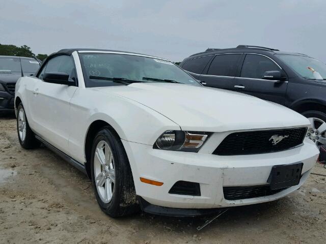 1ZVBP8EM4C5273378 - 2012 FORD MUSTANG WHITE photo 1