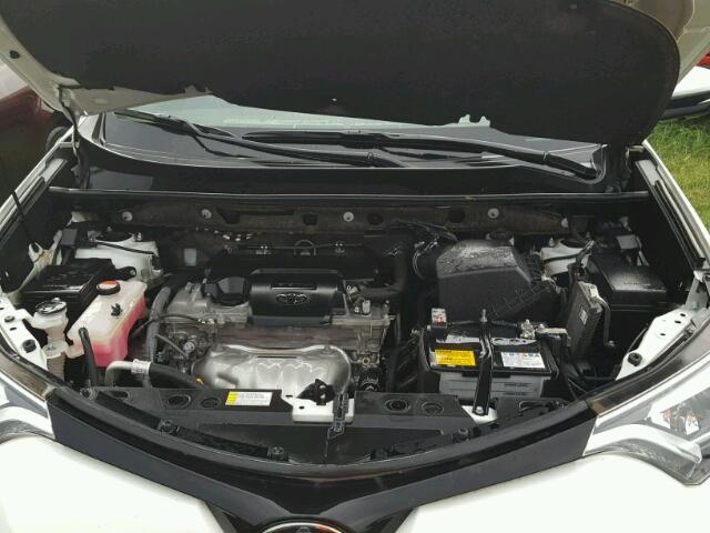 JTMNFREV7GJ063436 - 2016 TOYOTA RAV4 白色 照片 7