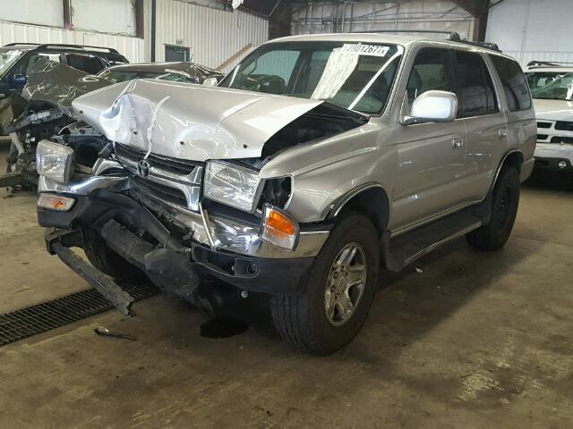 JT3HN86RX20370338 - 2002 TOYOTA 4RUNNER SR SILVER photo 2