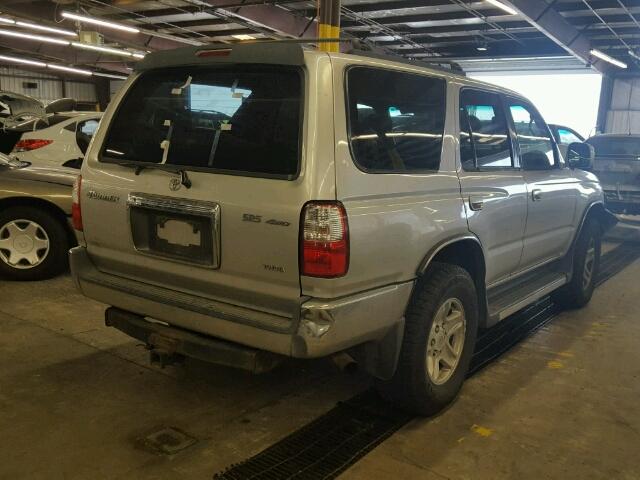 JT3HN86RX20370338 - 2002 TOYOTA 4RUNNER SR SILVER photo 4