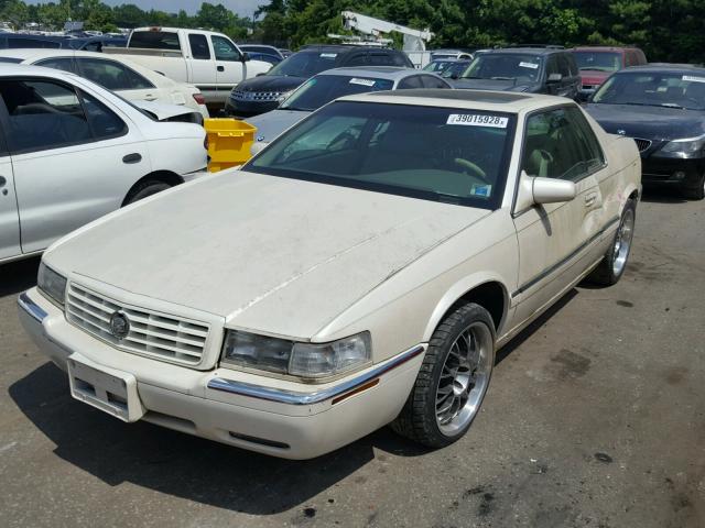 1G6ET1297VU608261 - 1997 CADILLAC ELDORADO T WHITE photo 2