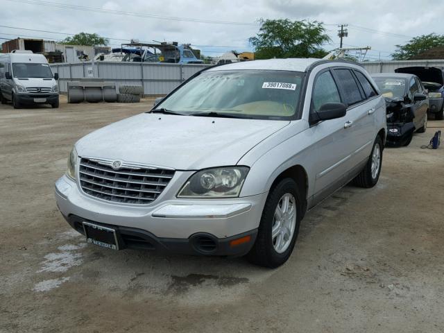2C4GM68445R660505 - 2005 CHRYSLER PACIFICA T SILVER photo 2