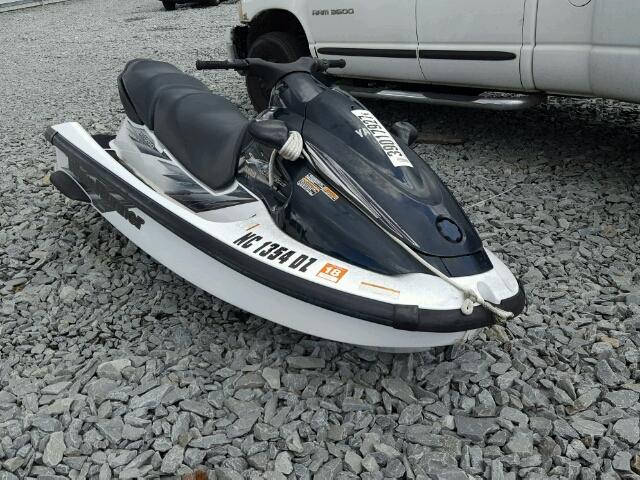 YAMA3589L798 - 1998 YAMAHA WAVERUNNER WHITE photo 1