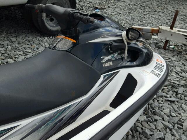 YAMA3589L798 - 1998 YAMAHA WAVERUNNER WHITE photo 5