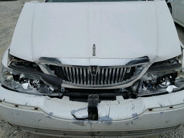 1LNHM82W13Y660153 - 2003 LINCOLN TOWN CAR S WHITE photo 7