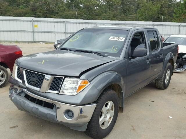 1N6AD07U95C417735 - 2005 NISSAN FRONTIER S CHARCOAL photo 2