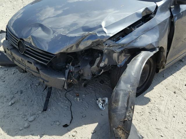 3VW2K7AJ8EM241227 - 2014 VOLKSWAGEN JETTA BASE ნაცრისფერი ფოტო 9