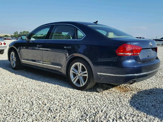 1VWCT7A35FC065260 - 2015 VOLKSWAGEN PASSAT SEL BLUE photo 3