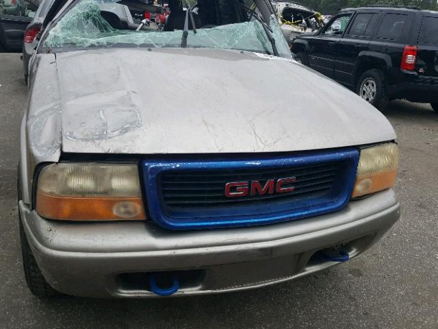 1GKDT13W9W2545713 - 1998 CHEVROLET BLAZER GRAY photo 10