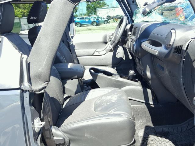 1C4AJWAG1JL835668 - 2018 JEEP WRANGLER S BLACK photo 5