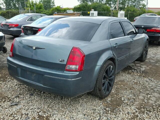 2C3JA53G95H145648 - 2005 CHRYSLER 300 TOURIN GRAY photo 4