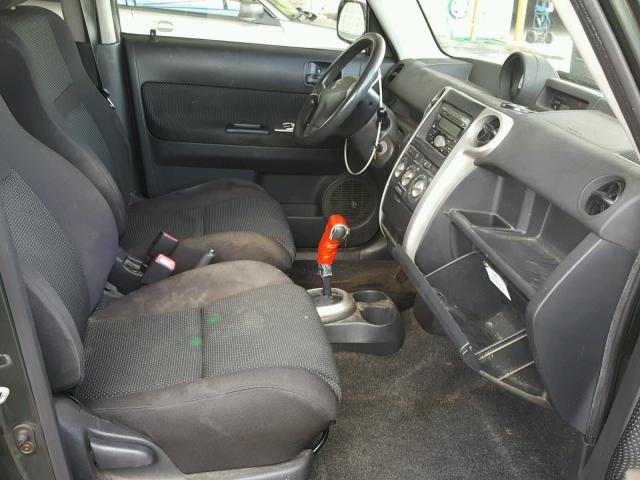 JTLKT324740162722 - 2004 TOYOTA SCION XB ნაცრისფერი ფოტო 5