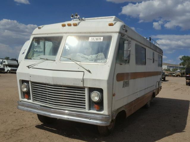 M50CA5S088548 - 1975 DODGE MOTORHOME WHITE photo 2