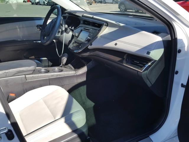 4T1BK1EB8HU258849 - 2017 TOYOTA AVALON XLE WHITE photo 5