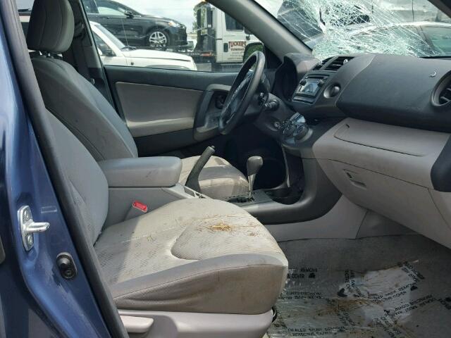 2T3BF4DV5CW196067 - 2012 TOYOTA RAV4 蓝色 照片 5