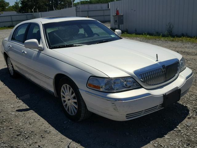 1LNHM82W53Y623462 - 2003 LINCOLN TOWN CAR S WHITE photo 1