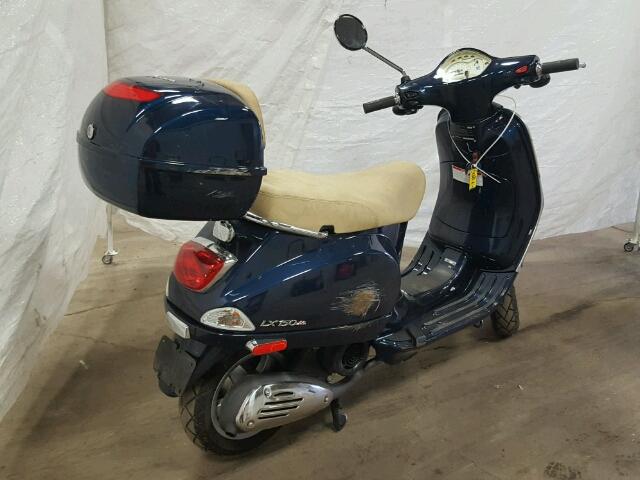 ZAPM688F7C5002244 - 2012 VESPA LX BLUE photo 4