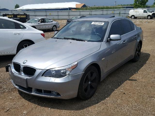 WBANF33546CS35499 - 2006 BMW 525 XI GRAY photo 2