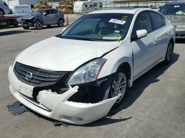 1N4BL2AP3AN534126 - 2010 NISSAN ALTIMA SR WHITE photo 2