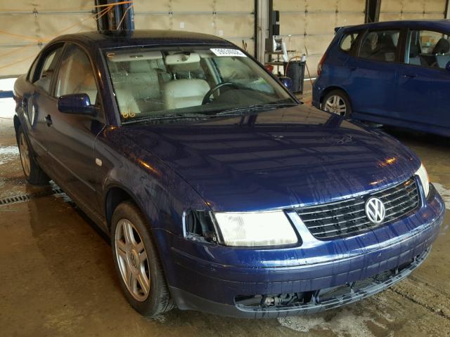 WVWBH63B31P020365 - 2001 VOLKSWAGEN PASSAT GLX BLUE photo 1