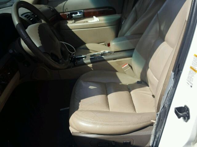 1LNHM86S92Y672895 - 2002 LINCOLN LS 白色 照片 5