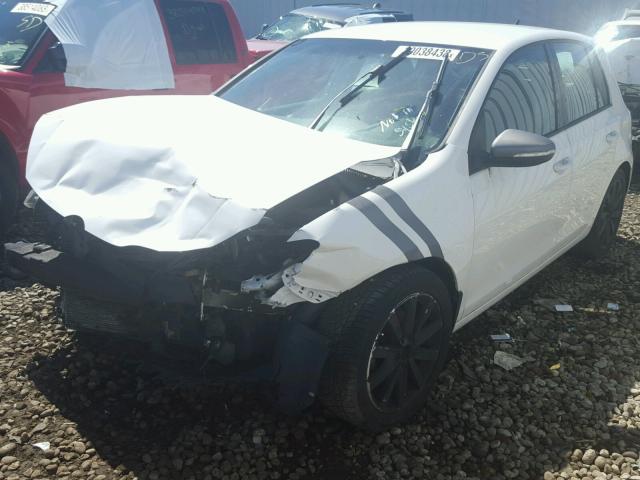 WVWDM7AJ7AW225486 - 2010 VOLKSWAGEN GOLF WHITE photo 2