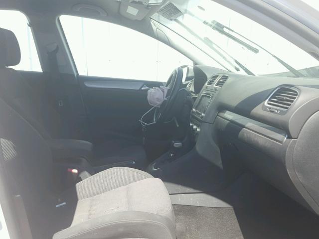 WVWDM7AJ7AW225486 - 2010 VOLKSWAGEN GOLF WHITE photo 5