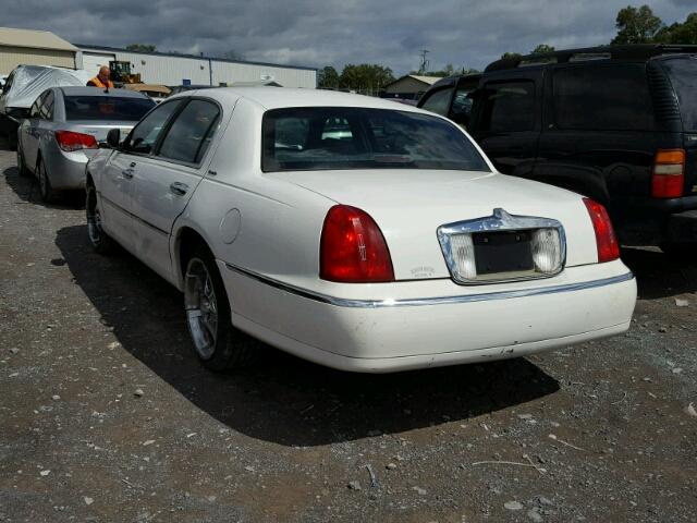 1LNHM81W71Y633294 - 2001 LINCOLN TOWN CAR WHITE photo 3