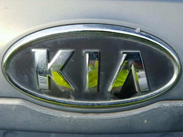 KNDMB233X86215746 - 2008 KIA SEDONA GRAY photo 9