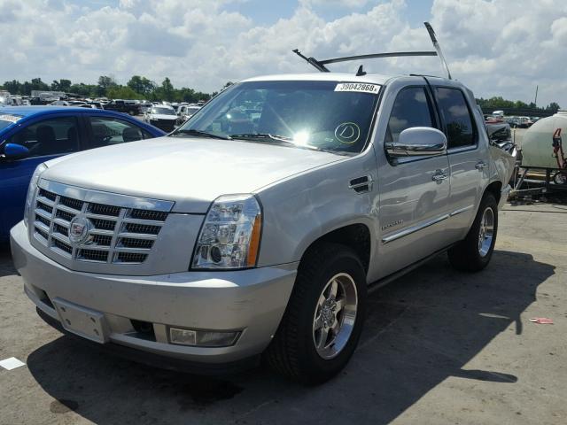 1GYUKCEF6AR155783 - 2010 CADILLAC ESCALADE P SILVER photo 2