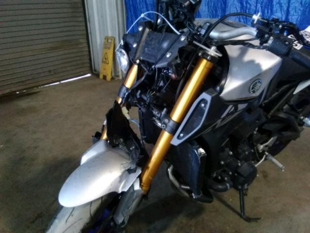 JYARN33E2FA005877 - 2015 YAMAHA FZ09 GRAY photo 9