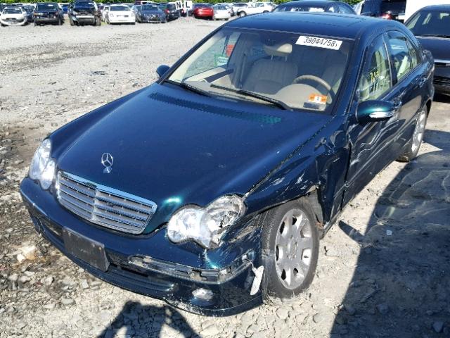 WDBRF81J45F658368 - 2005 MERCEDES-BENZ C 240 4MAT GREEN photo 2