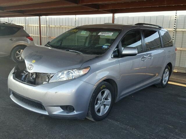 5TDKK3DC3CS277414 - 2012 TOYOTA SIENNA GRAY photo 2