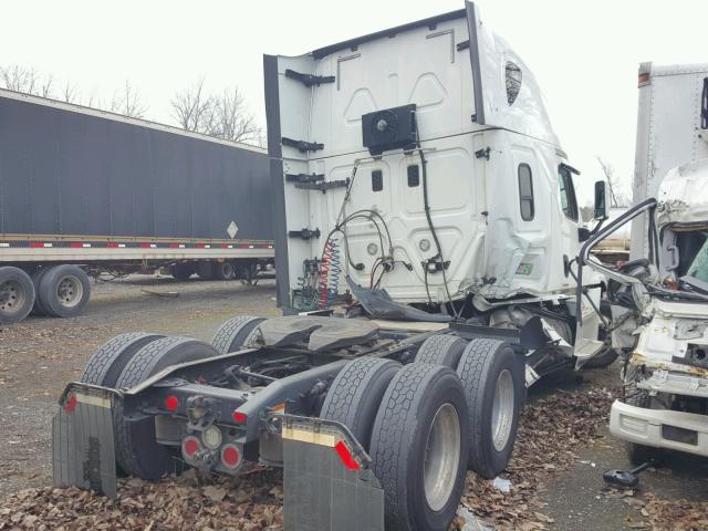 3AKJGLD56FSGJ1441 - 2015 FREIGHTLINER CASCADIA 1 WHITE photo 4