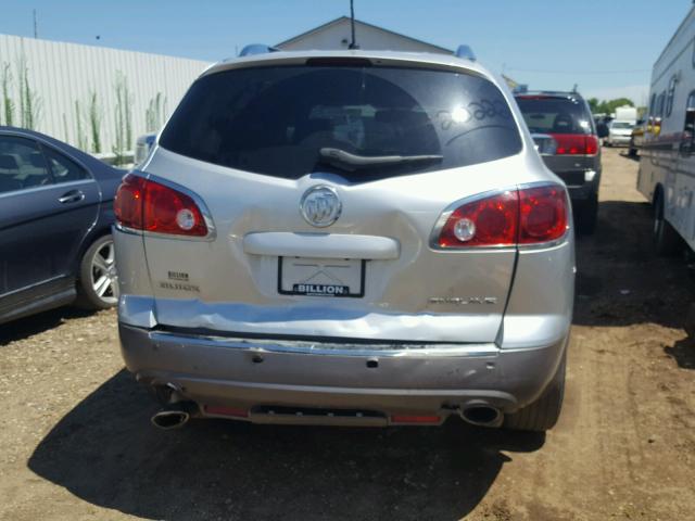 5GAKRCED6CJ289400 - 2012 BUICK ENCLAVE SILVER photo 9