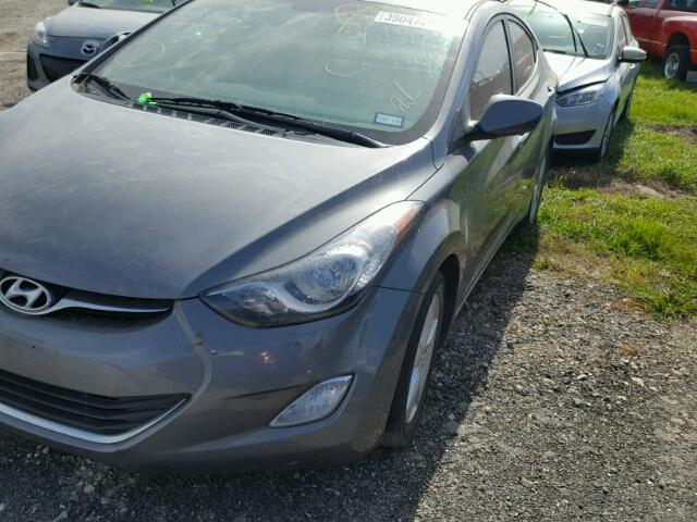 5NPDH4AEXDH343466 - 2013 HYUNDAI ELANTRA GRAY photo 2