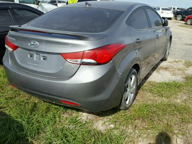 5NPDH4AEXDH343466 - 2013 HYUNDAI ELANTRA GRAY photo 4